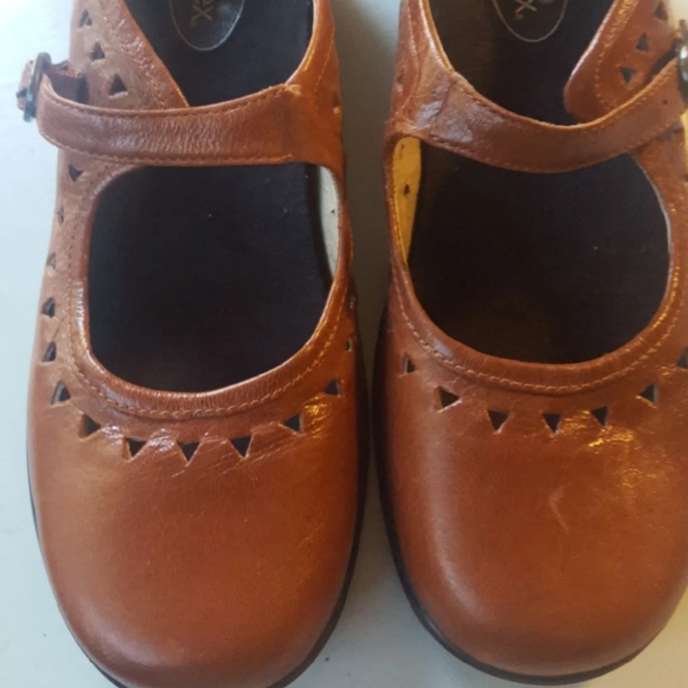 Aetrex 7.5 wide euro 39